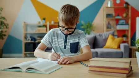 Élève en difficulté scolaire